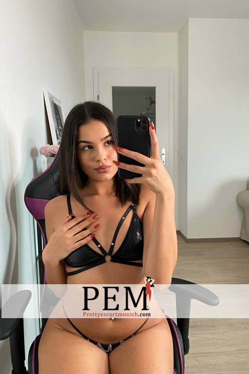 Slila 23 Female,Bisexual,Blonde,English,Groups/Paties